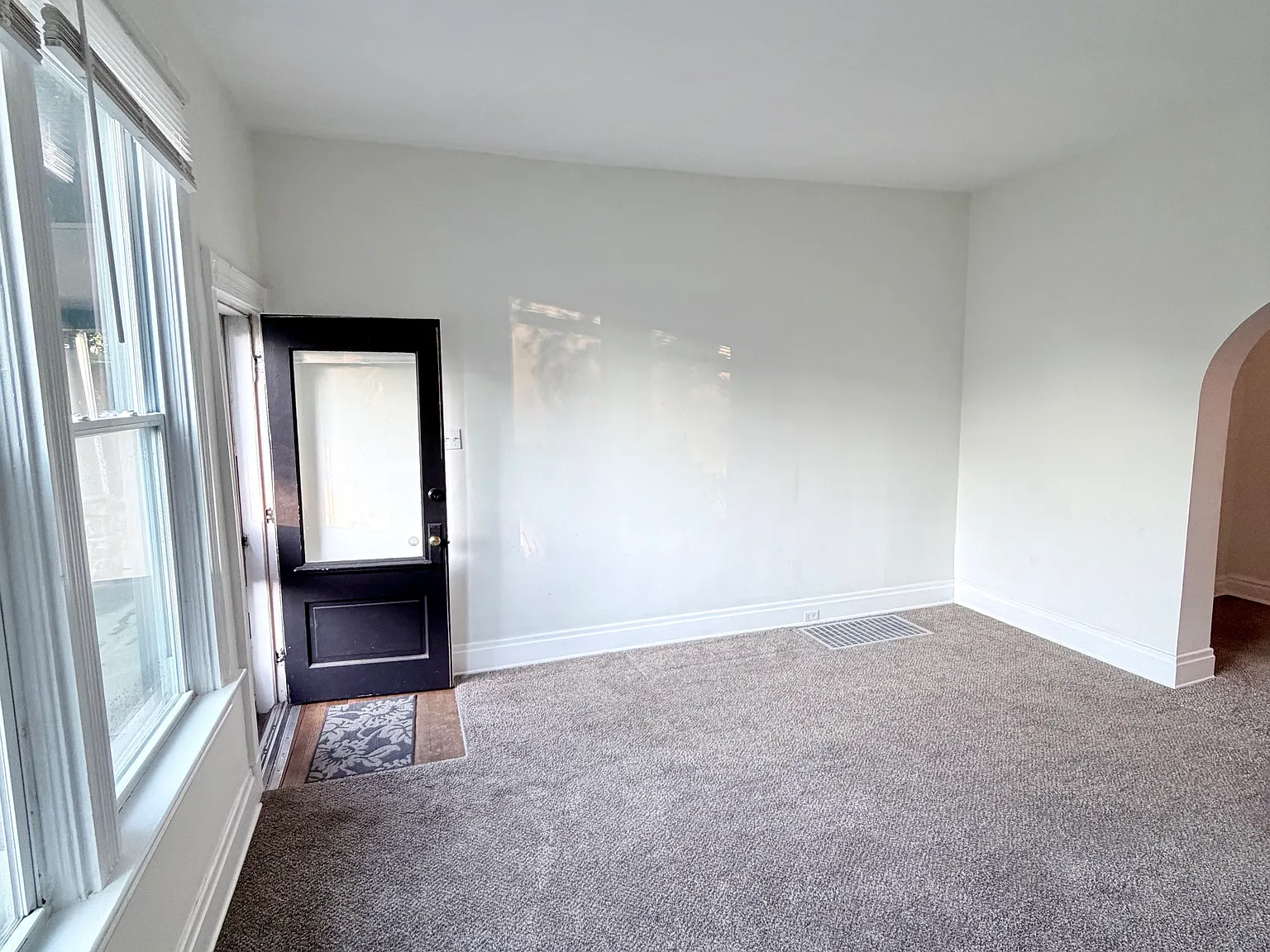 2 bed, 1165 sqft, $1,500 — Photo 3