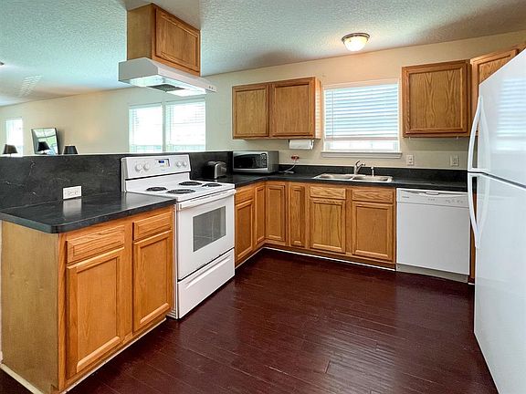 5th image of 729 E Columbus Dr