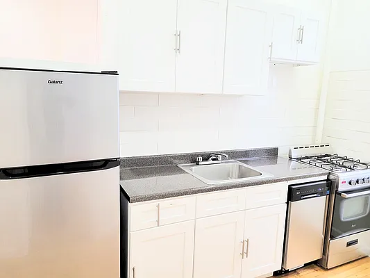 Rented by Virtual Real Estate | media 7