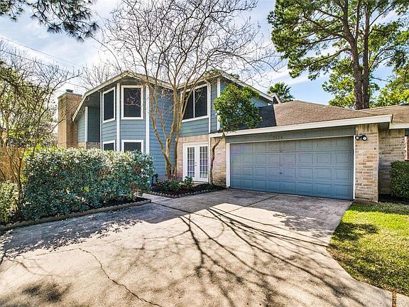 2nd image of 8414 Lake Crystal Dr