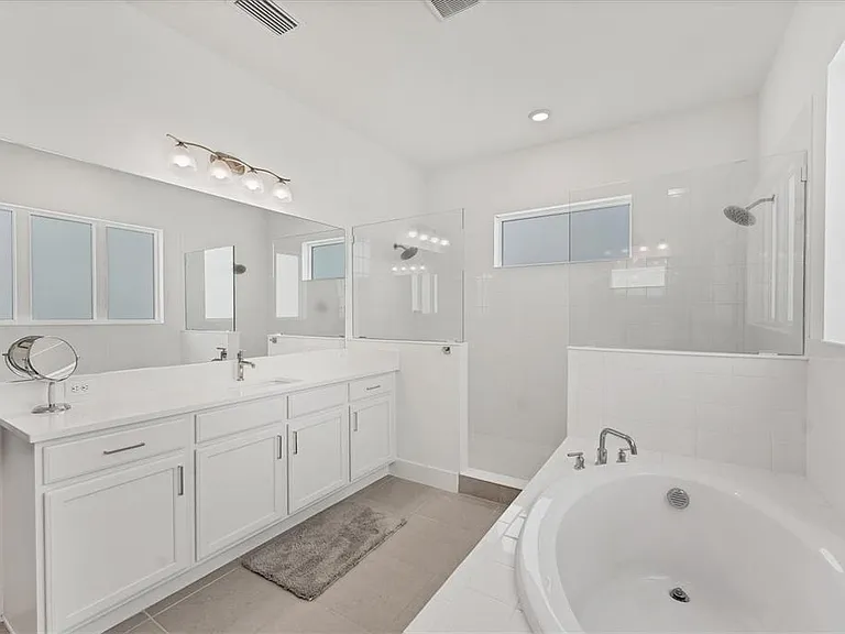 6028 Red Mangrove Ln — Photo 30