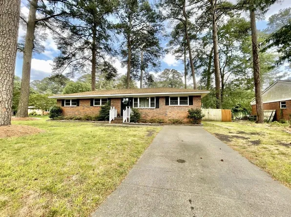 5601 Sedgemoor Rd, Virginia Beach, VA 23455