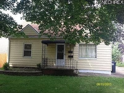 1st image of 925 E Archwood Ave