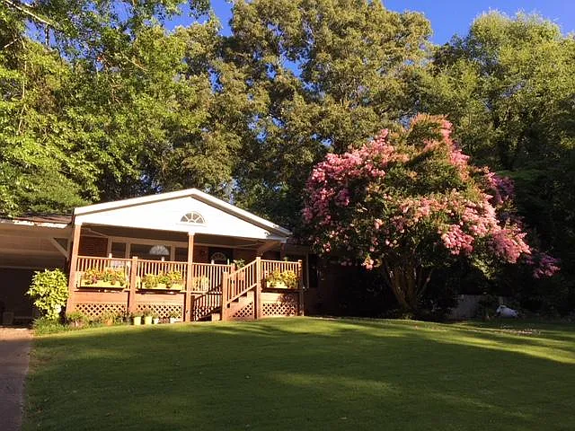 3032 Valley Cir — Photo 2