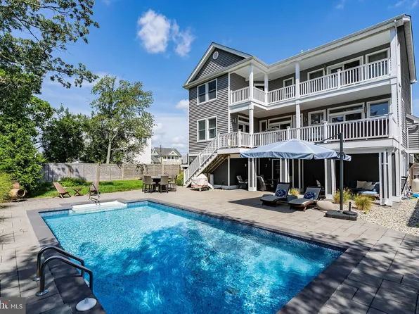 614 E Long Branch Ave, Ocean Gate, NJ 08740