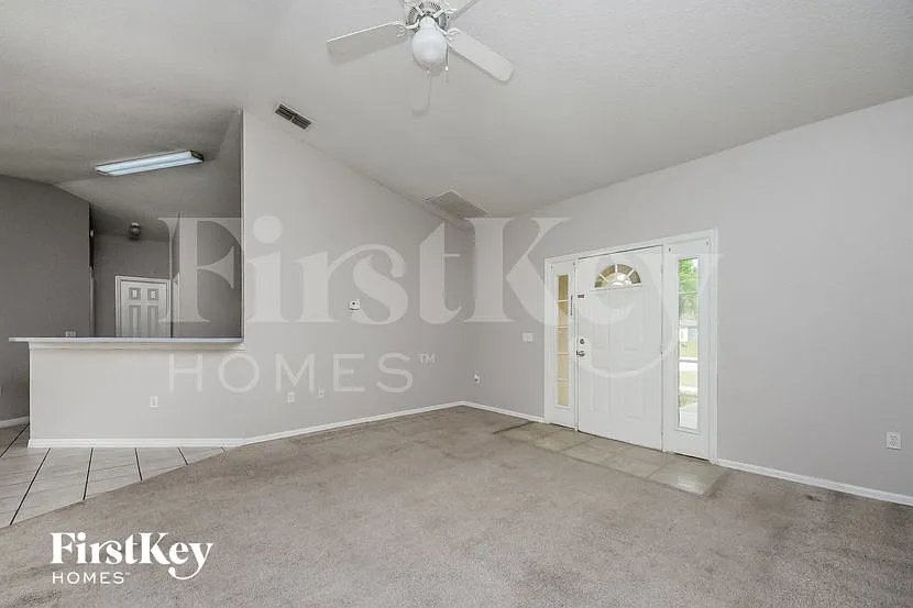 3 bed, 2.0 bath, 1463 sqft, $1,925 — Photo 4