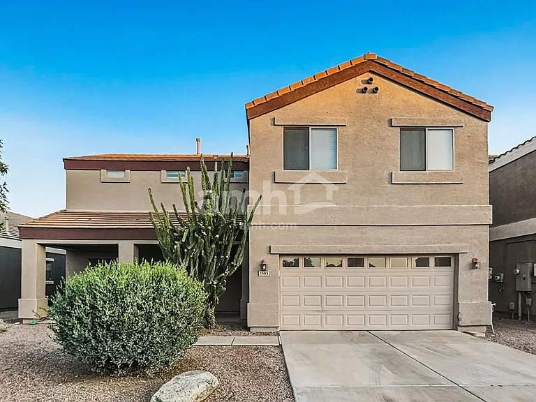 1593 E Megan Dr — Photo 1
