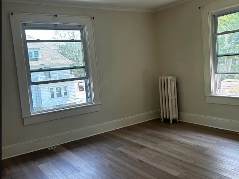 805-807 N Irving Ave — Photo 9