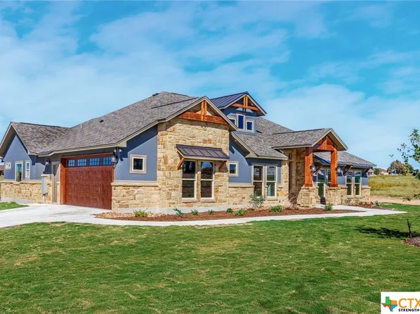 132 Valley View Dr, La Vernia, TX 78121