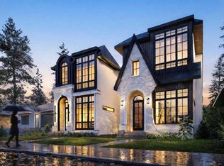 2613 E 35th St SW, Calgary, AB T3E2X6