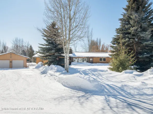 3900 W Kimball Ln, Wilson, WY 83014