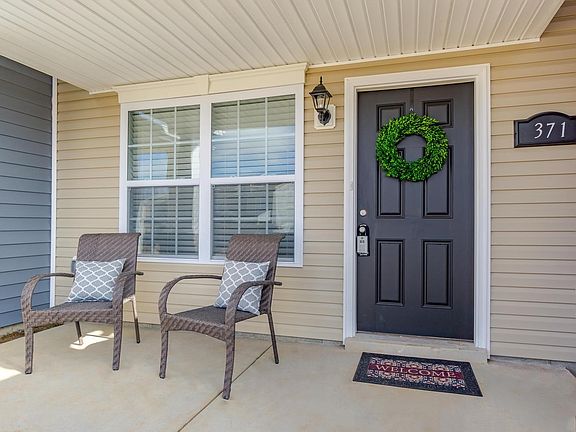2nd image of 355 Sam Houston Cir