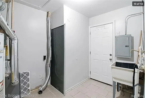 10431 Corning St — Photo 10