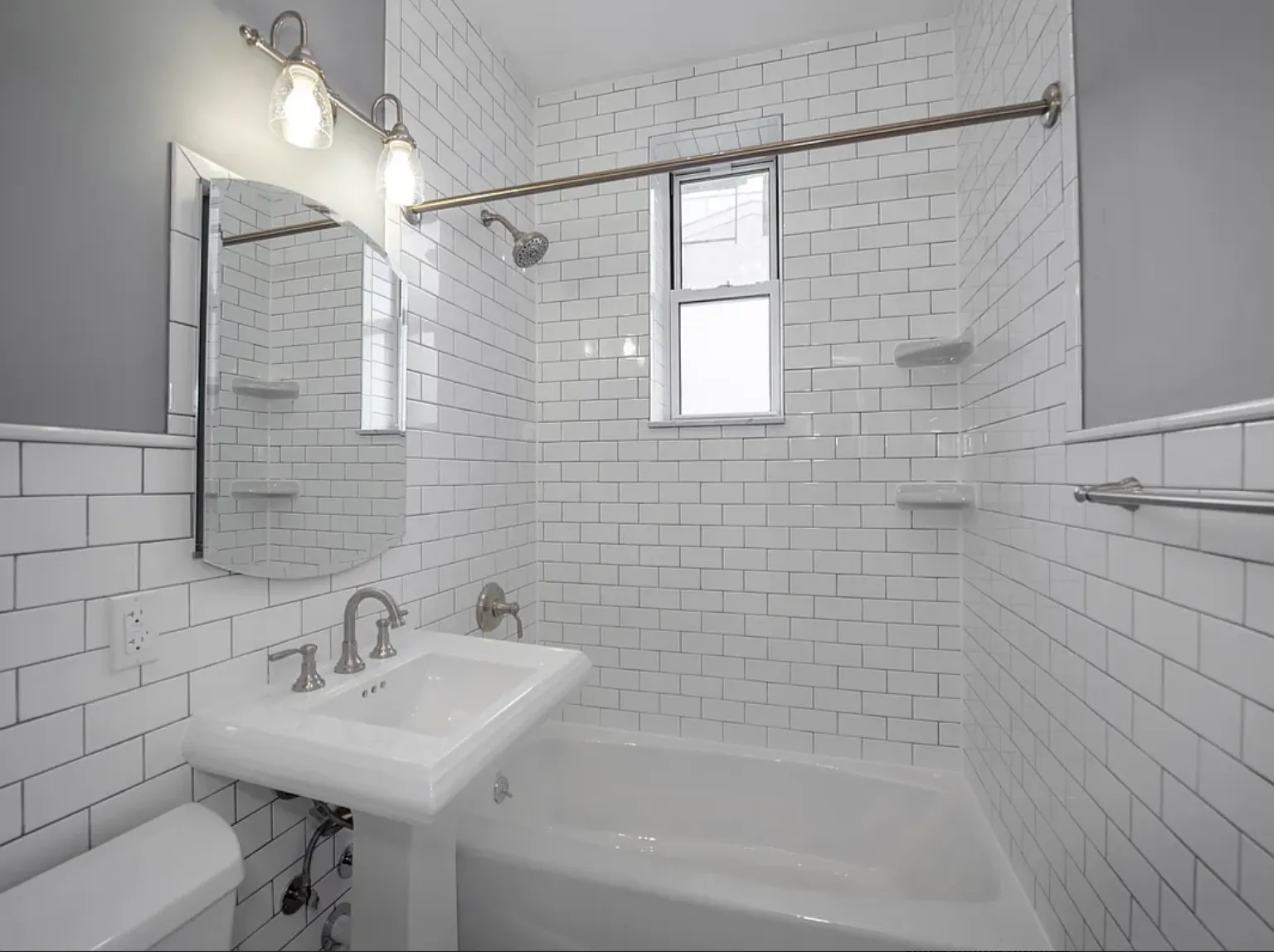 575 Driggs Avenue — Photo 4