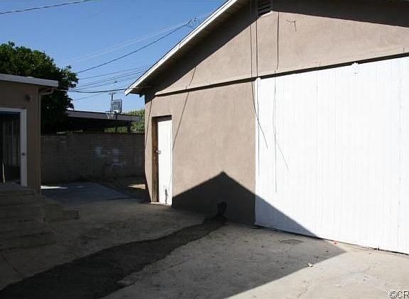 3rd image of 742 N Pauline St