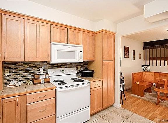 Pull-out drawers in pantry cabinets