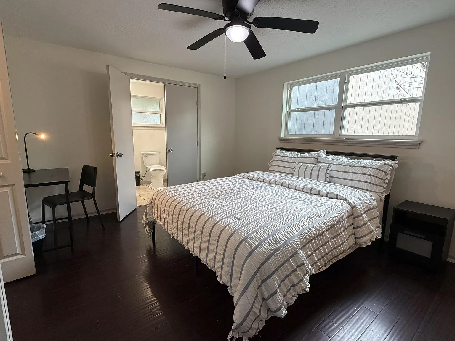 4 bed, 4.0 bath, 1710 sqft, $1,178 — Photo 2