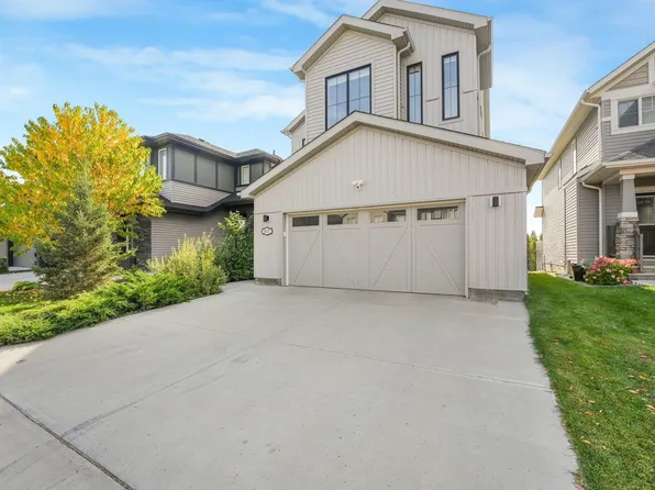 417 Edgemont Rd NW, Edmonton, AB T6M 0Y6