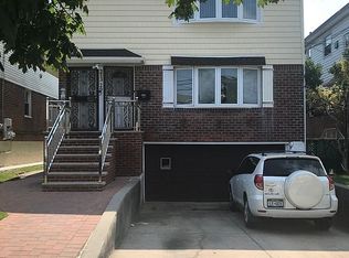 25326 148th Rd, Jamaica, NY 11422