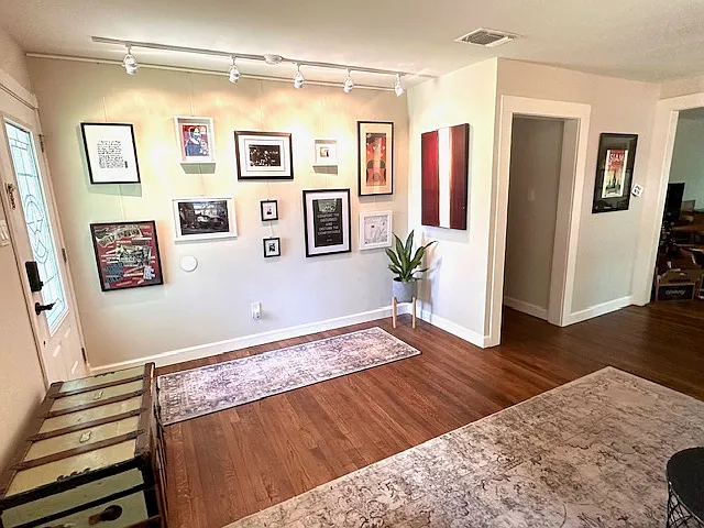 801 Mills St — Photo 4
