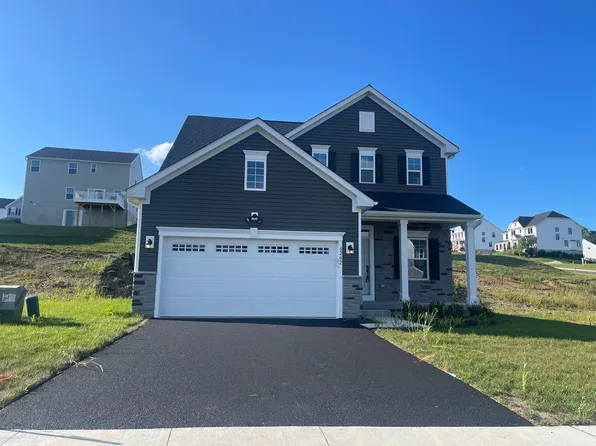 8202 Young Blvd, Fogelsville, PA 18051