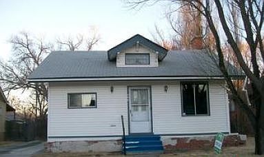 1st image of 406 N 3rd St