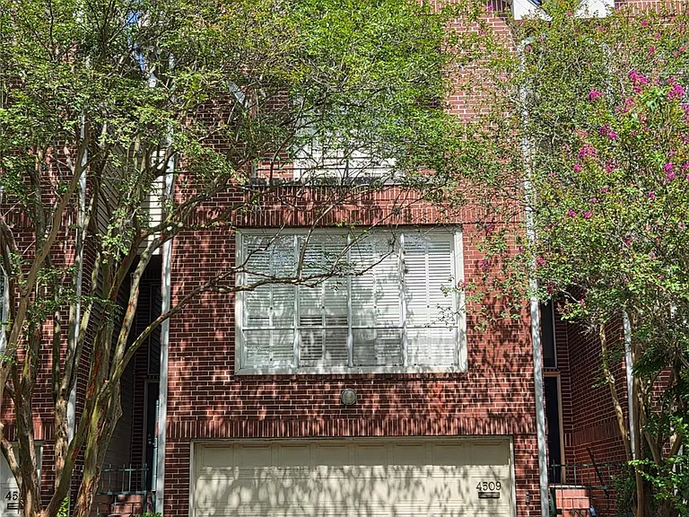4509 Hazard St — Photo 1