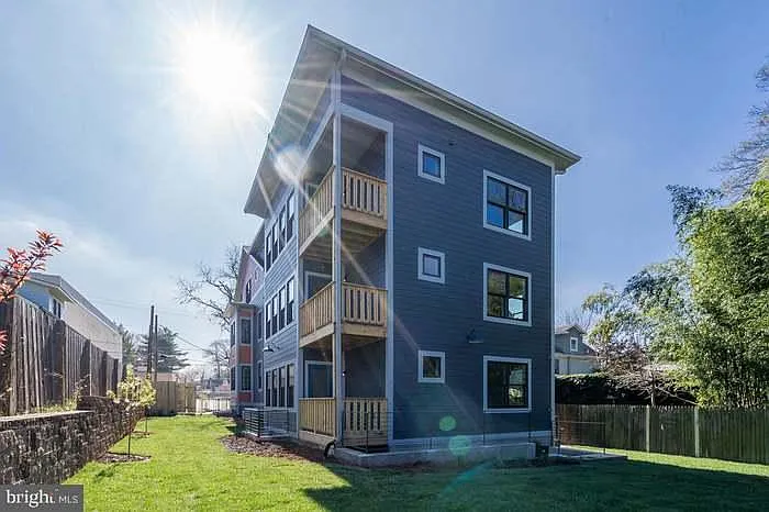 6914 Willow St NW #2 — Photo 3