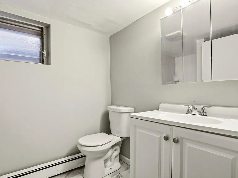 712 Sheridan Ave — Photo 3