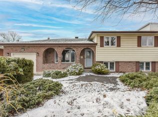 1408 Marchand St S, Ottawa, ON K1B 3N8