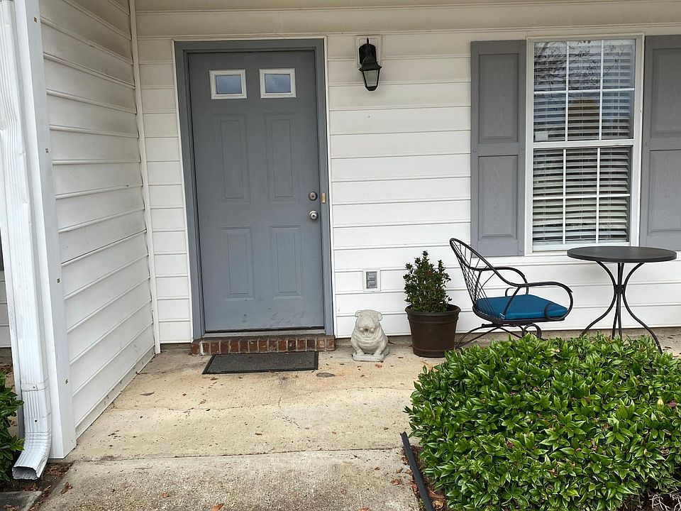 1st image of 202 Tomlinson Dr APT 6C