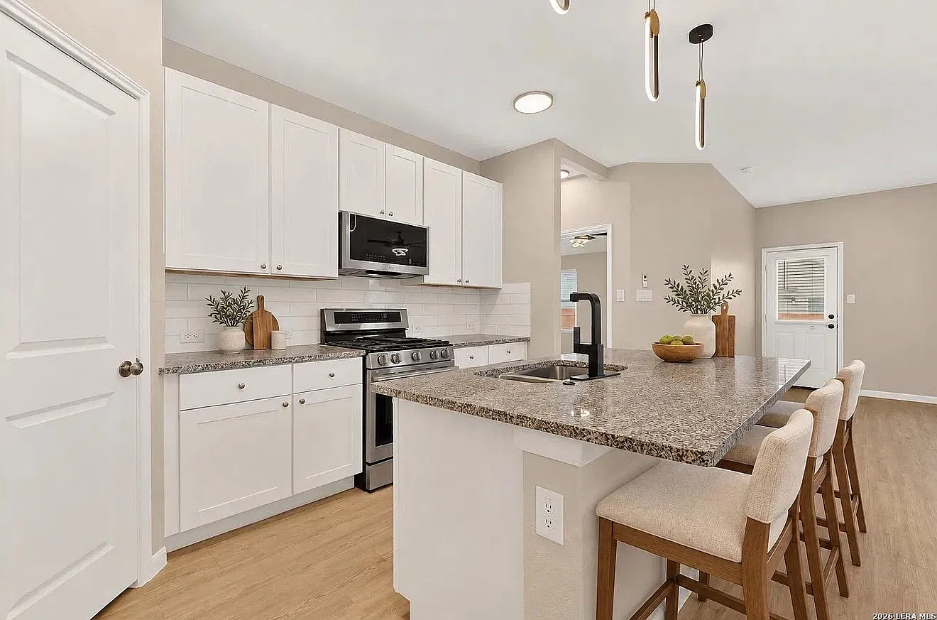 10814 Margarita Loop — Photo 3