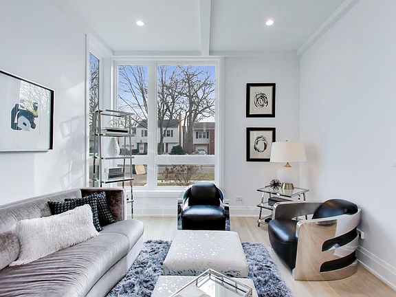 3rd image of 1234 S Western Ave