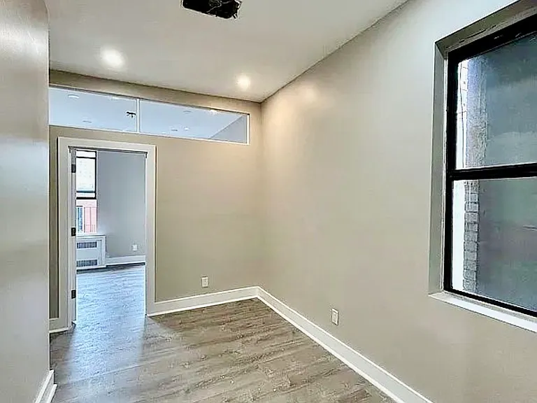 302 E 3rd St #5C — Photo 3