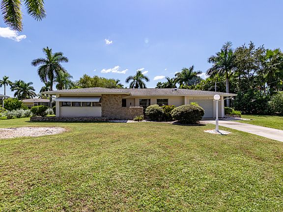 2nd image of 112 Bayshore Dr