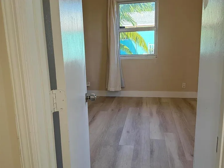 15 N Ocean Ln #3 — Photo 8