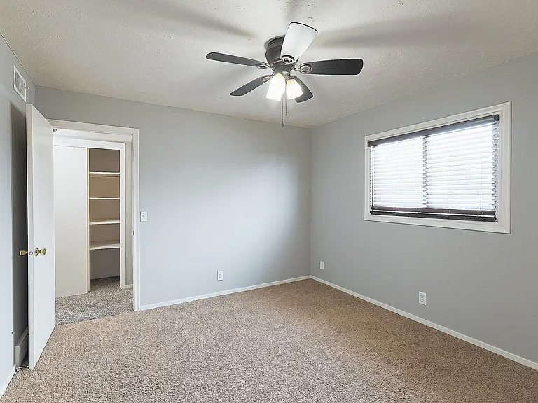 Marshall Apartments — Photo 35