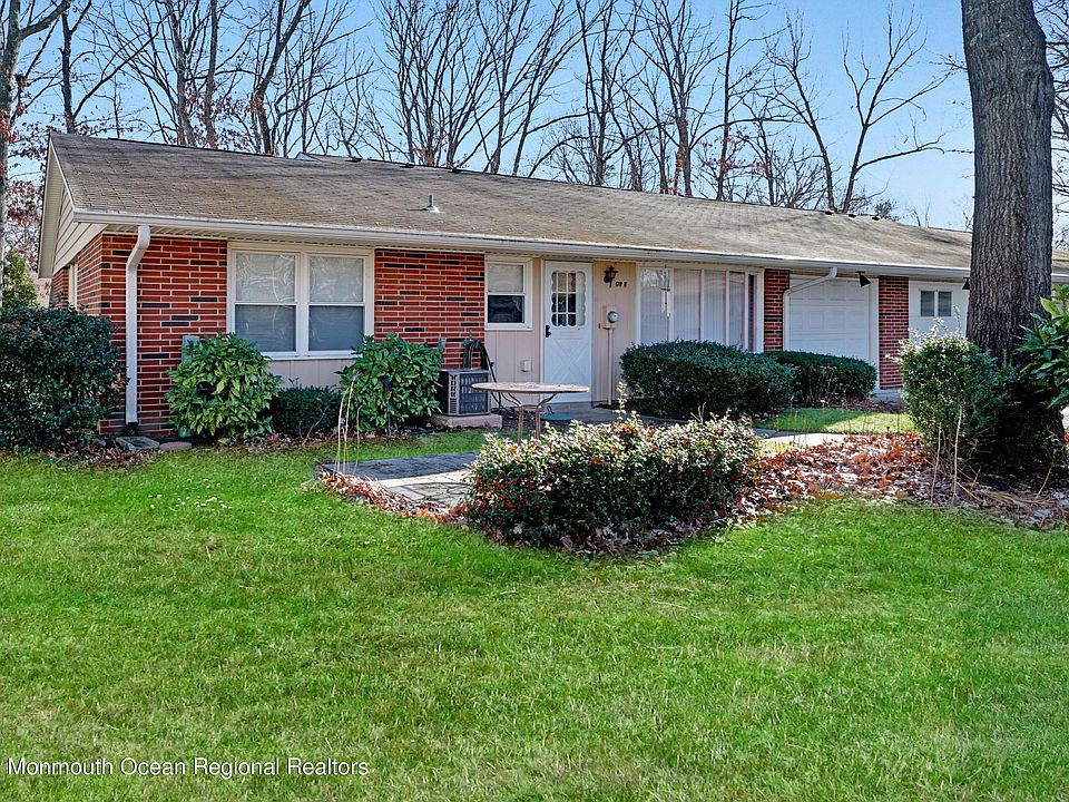 1st image of 178B Sterling Ct
