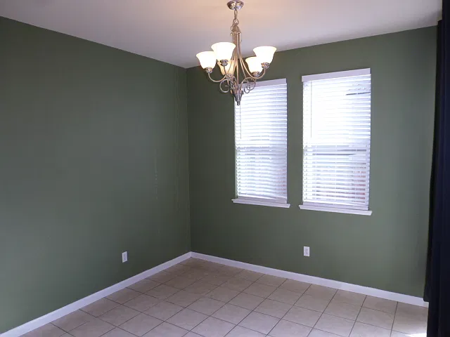 5 bed, 2714 sqft, $3,100 — Photo 4