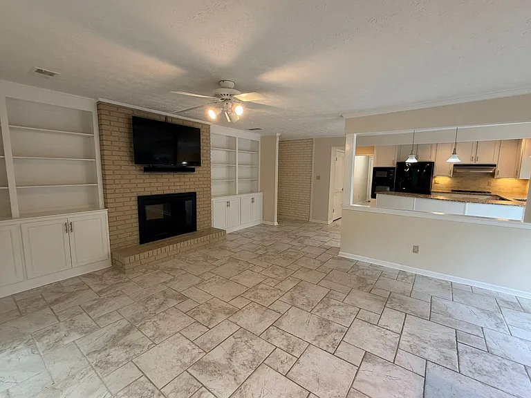298 Indian Hills Trl — Photo 8