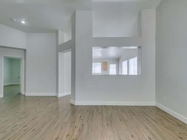 9660 Crystal Ridge Rd — Photo 15