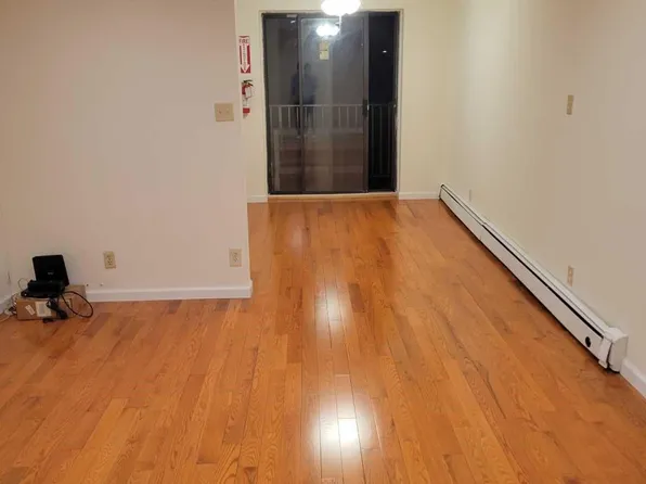 201 12th St APT 24, Palisades Park, NJ 07650