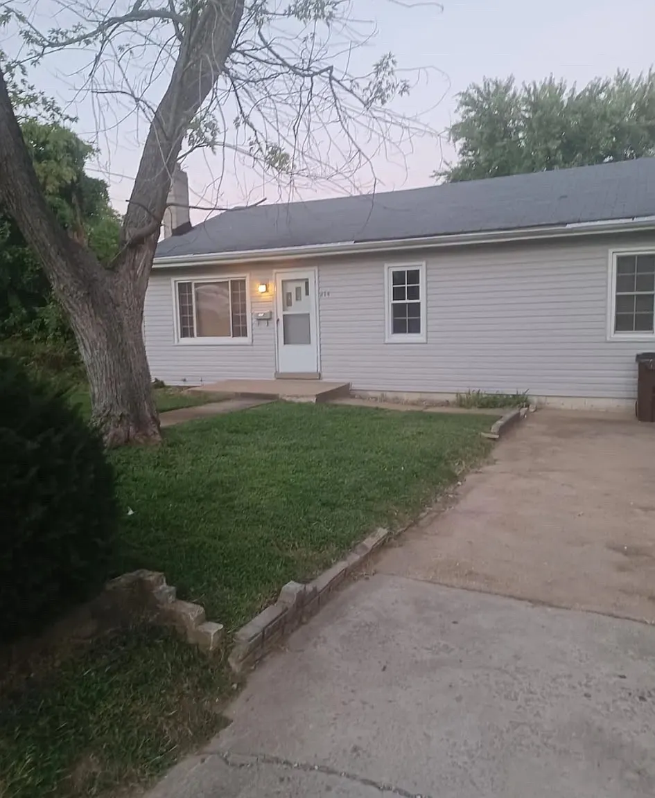 N Harvey Ave, Saint Louis — Photo 1