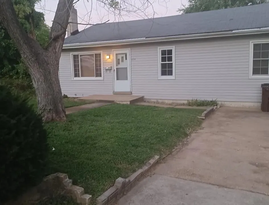 N Harvey Ave