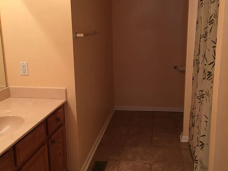 88 E Danbury Ln — Photo 11