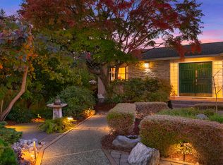 1250 6th Ave S, Edmonds, WA 98020