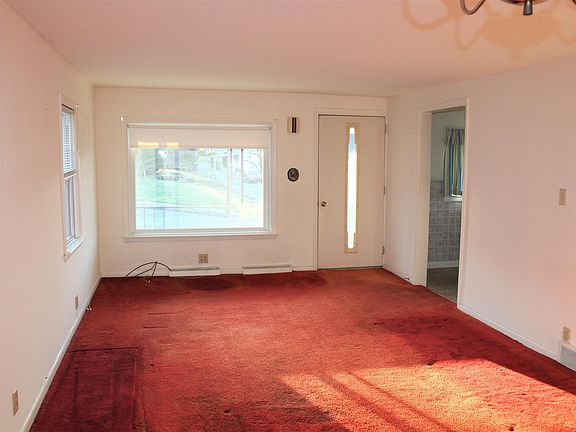 4th image of 349 Stanton St S