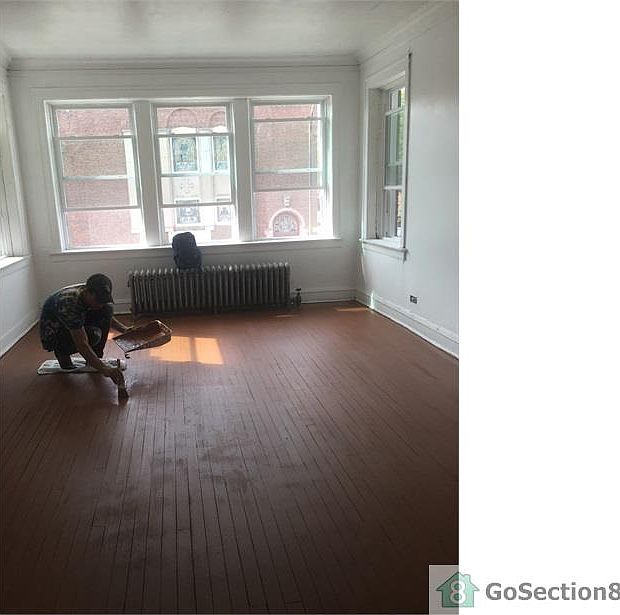 2nd image of 6803 S Loomis Blvd #1