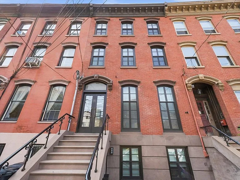 155 Grand St #2 — Photo 2