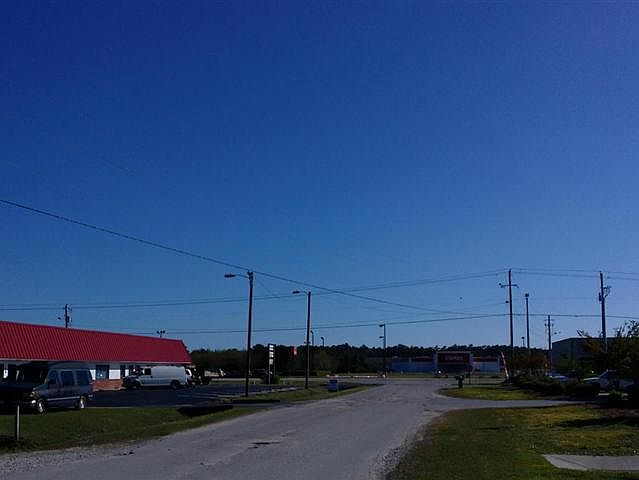 1st image of 102 Industrial Dr